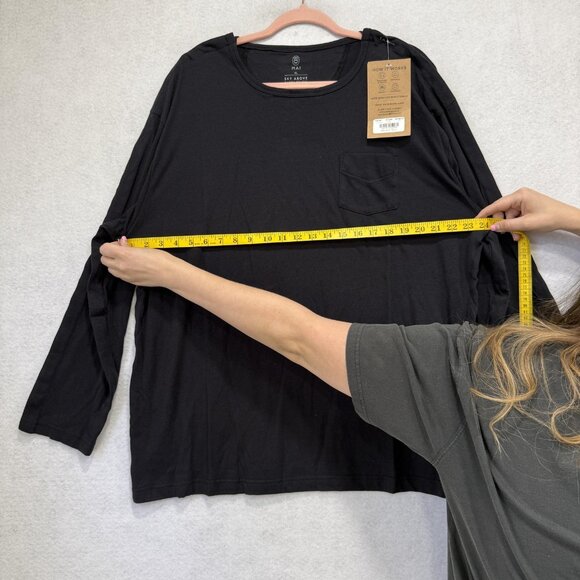 MAI Shirt Mens XL Black Long Sleeve Adaptive Side Snap Crewneck Pocket Tee Soft - Picture 3 of 15